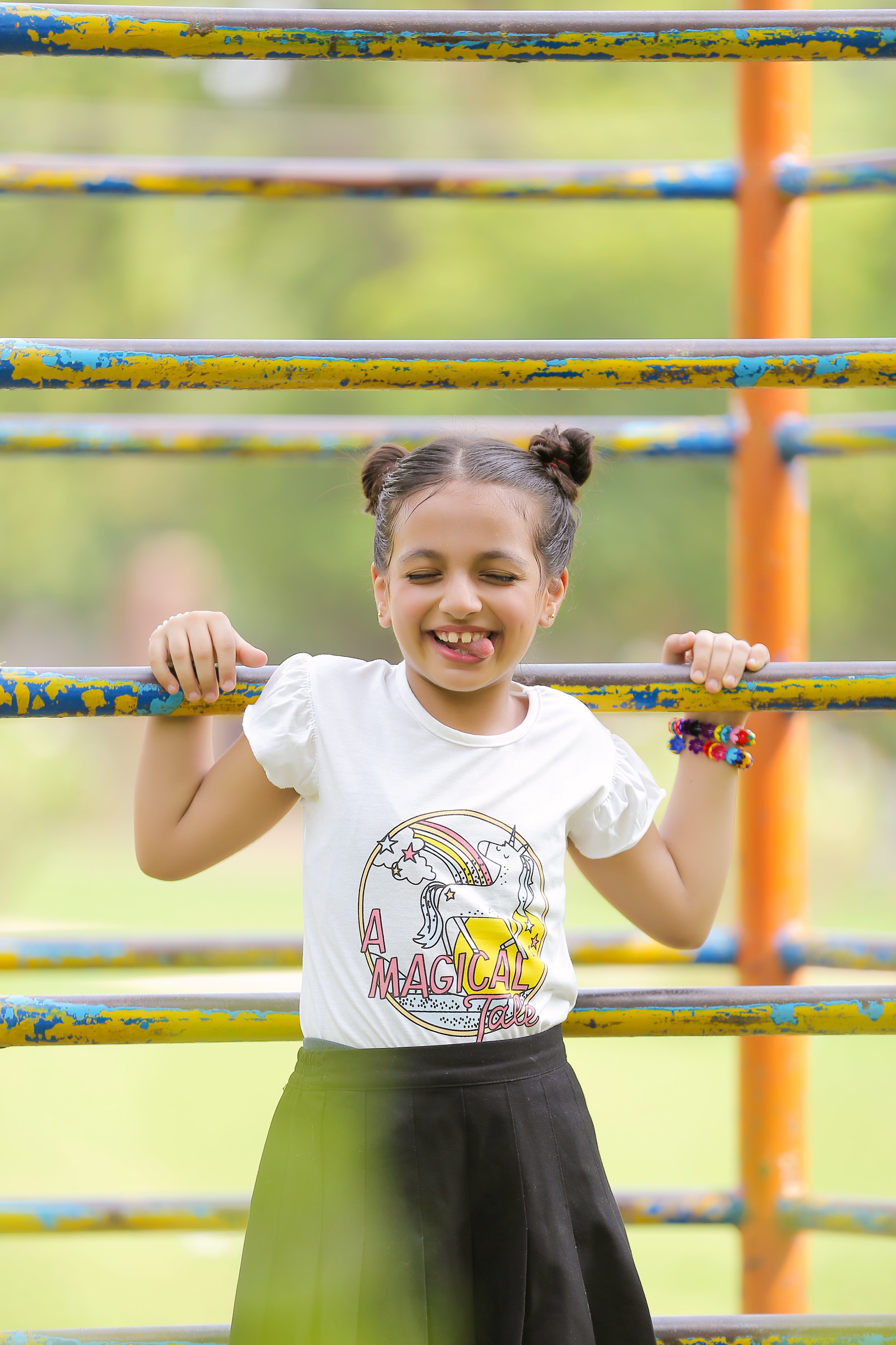 PLUSH-White Horse Half sleeves